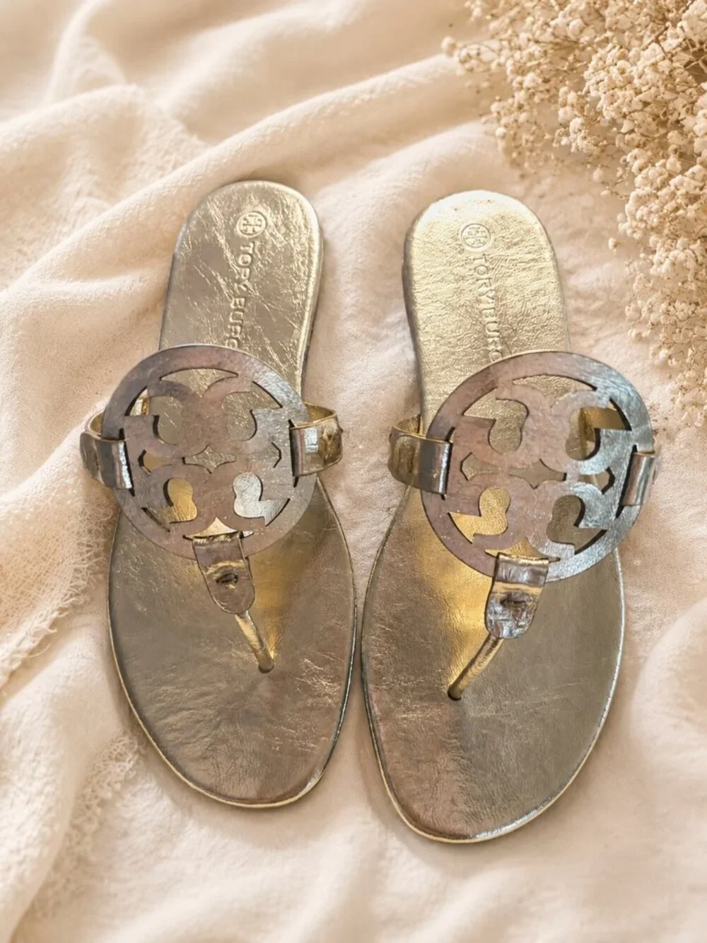 NEW Tory Burch Soft Millers Sandals in Gold Spark